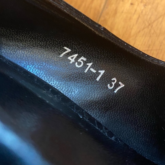 Mona Lisa Black Heels - Picture 5 of 7